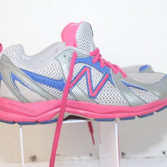 New Balance - Picture 3 of 10